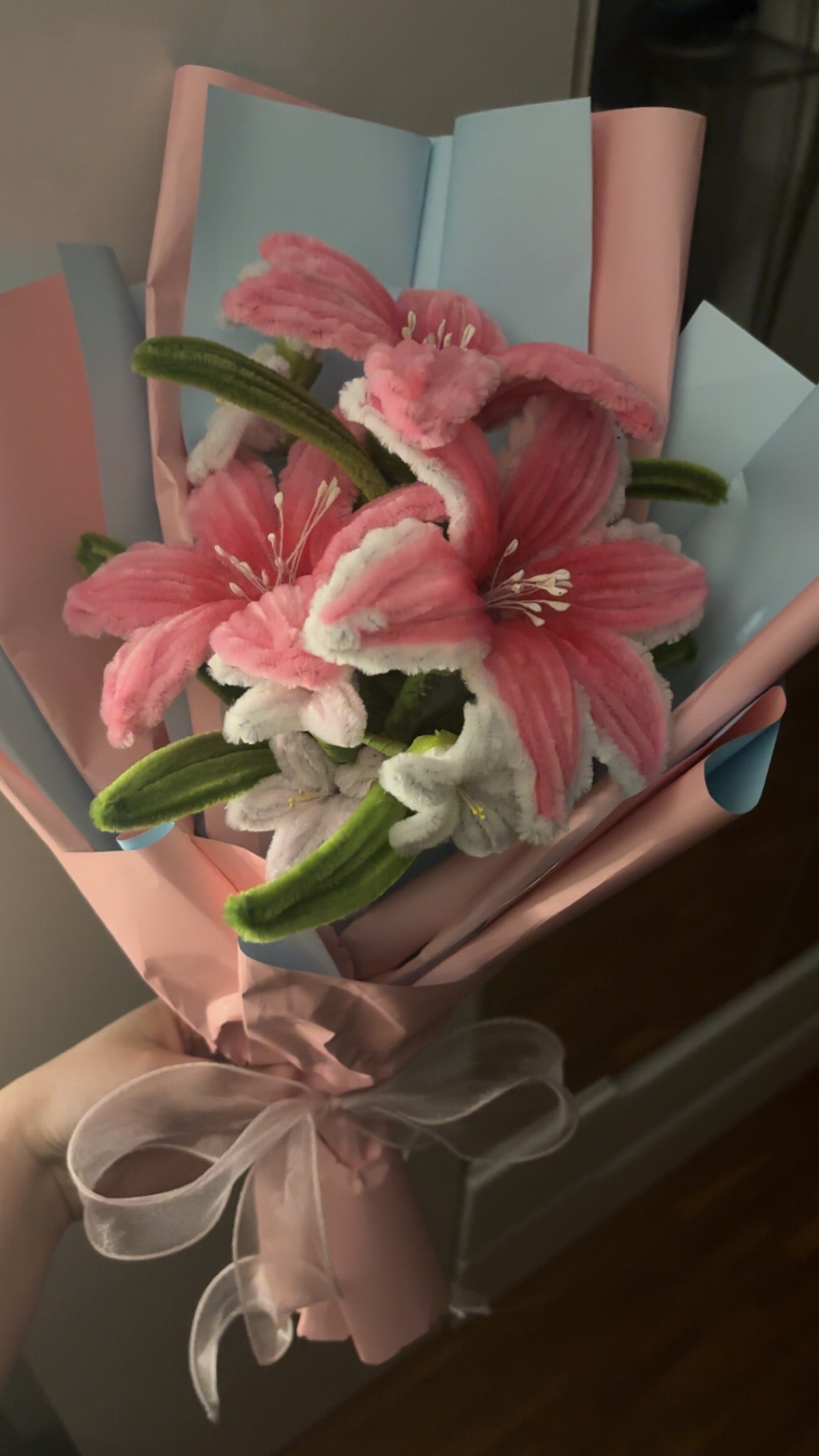 Pipe cleaner Stargazing flower bouquet