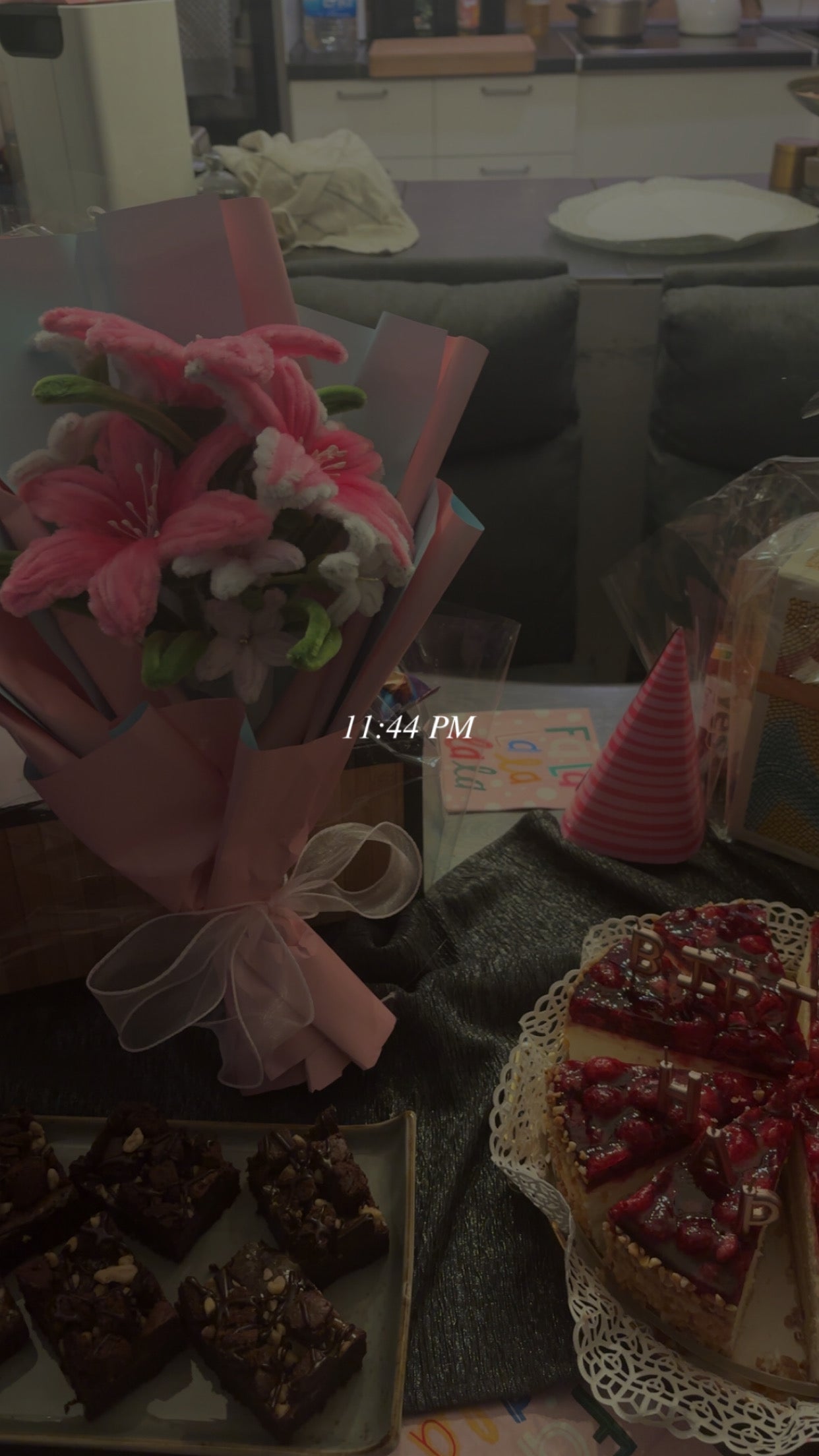 Pipe cleaner Stargazing flower bouquet